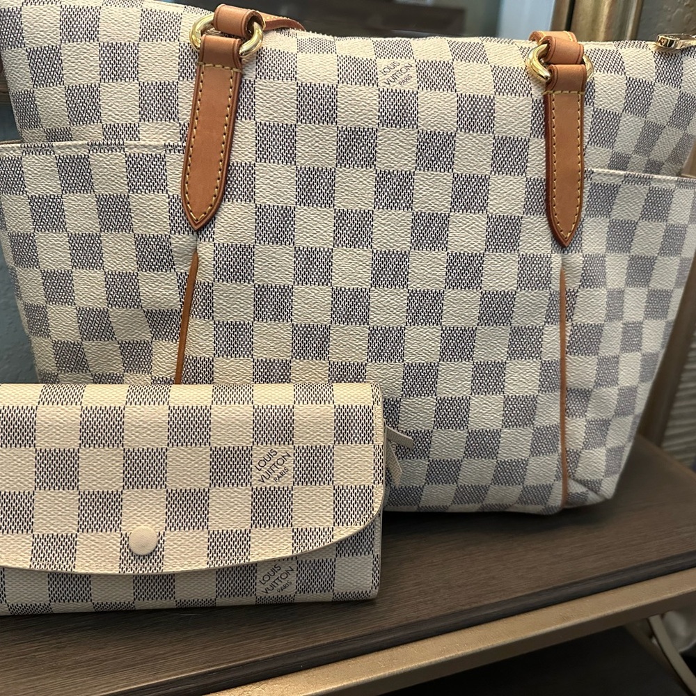 Louis Vuitton Damien Azur Totally PM handbag and matching wallet like new!